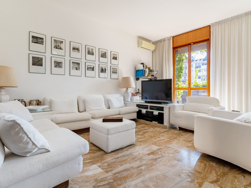 3LOCALI / 125MQ. RIF.1805421 / MILANO (PASTEUR / TROTTER) BUONE CONDIZIONI