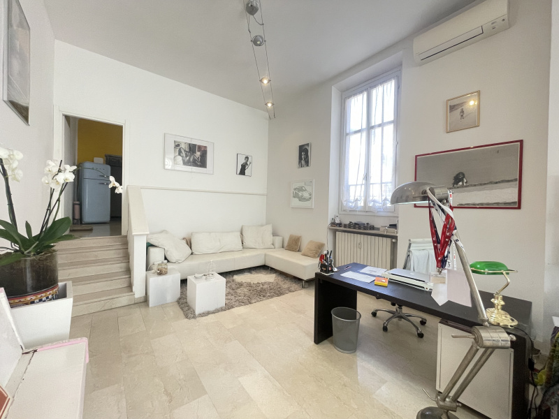 3LOCALI / 135MQ. RIF.1801712 / MILANO (DE ANGELI) CORPO INTERNO