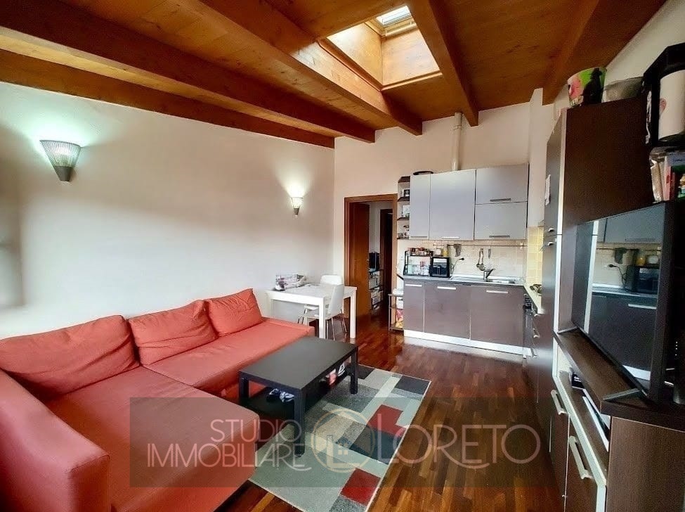 2LOCALI /42MQ. A REDDITO / MILANO (BICOCCA/GRECO) OTTIMO INVESTIMENTO