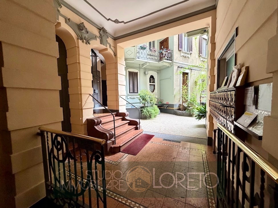 2LOCALI /60MQ. / RIF.EUST8 / MILANO (PORTA VENEZIA) ARREDATO