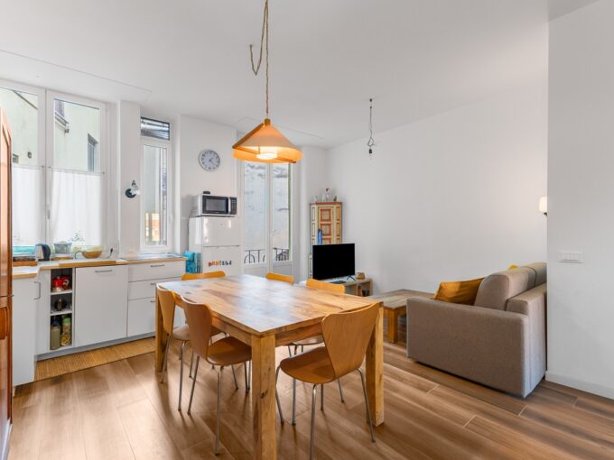 2LOCALI / 68MQ. RIF.1848390 / MILANO (VENINI / NOLO) LUMINOSO