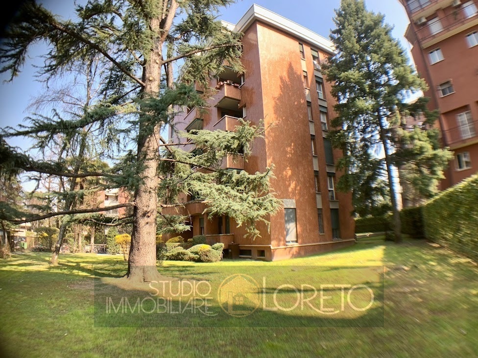 3LOCALI / 95MQ. RIF. ALC2MI / MILANO (PRECOTTO) CON TERRAZZO